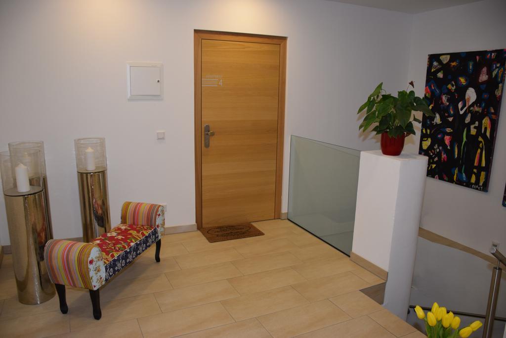 Appartement-Hotel Gh Zum Goldenen Schiff Enns Exterior foto